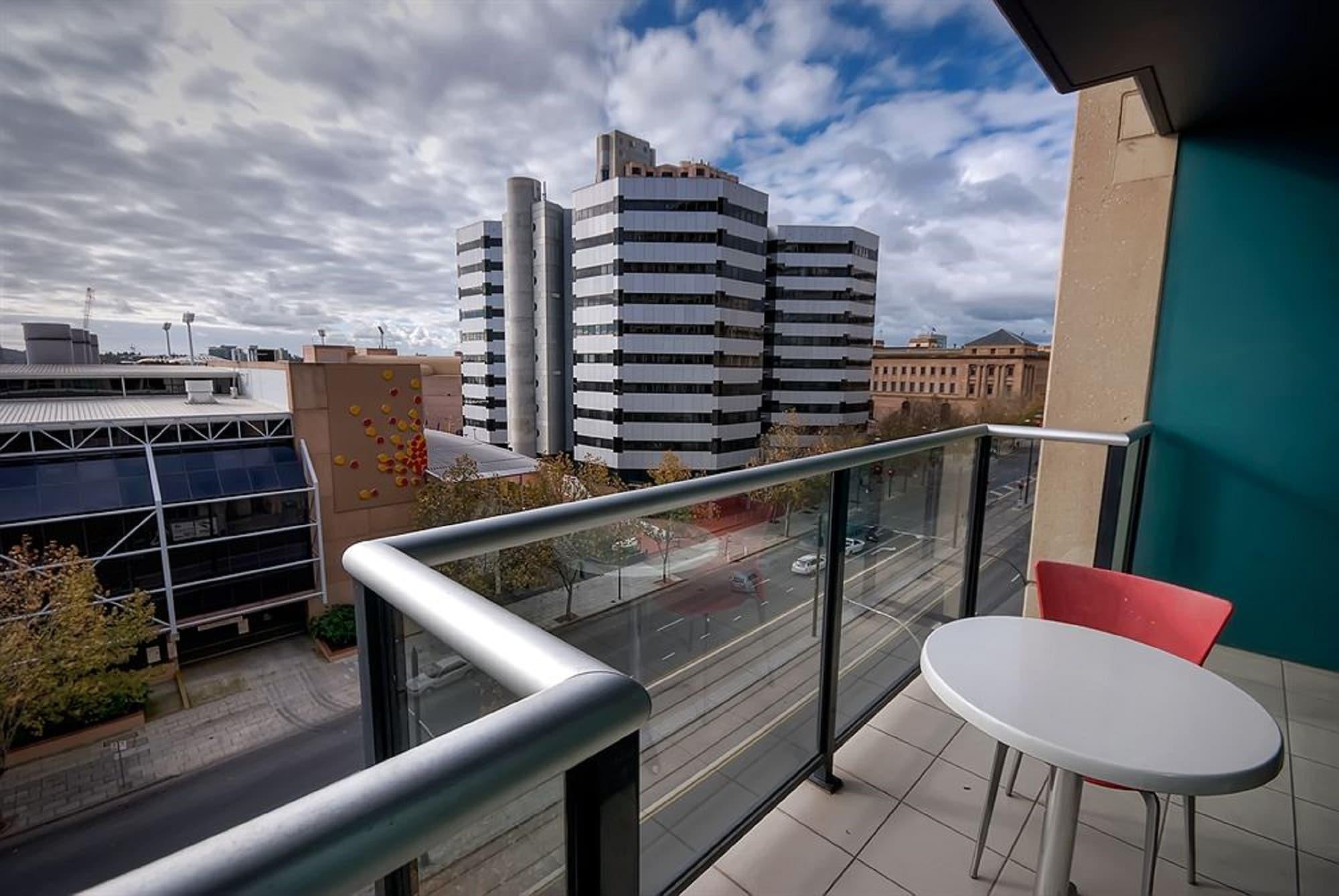 La Loft Apartments North Terrace Adelaide Eksteriør billede