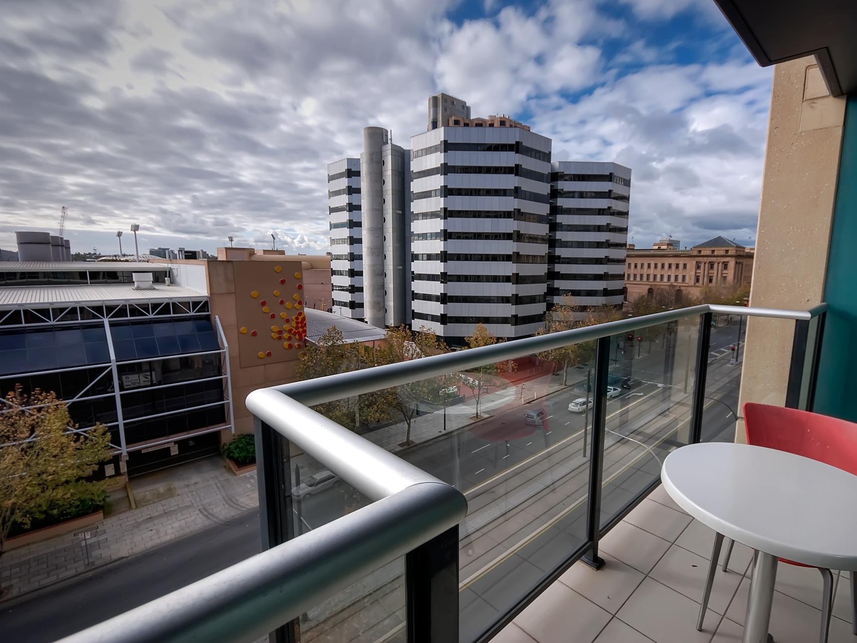 La Loft Apartments North Terrace Adelaide Eksteriør billede