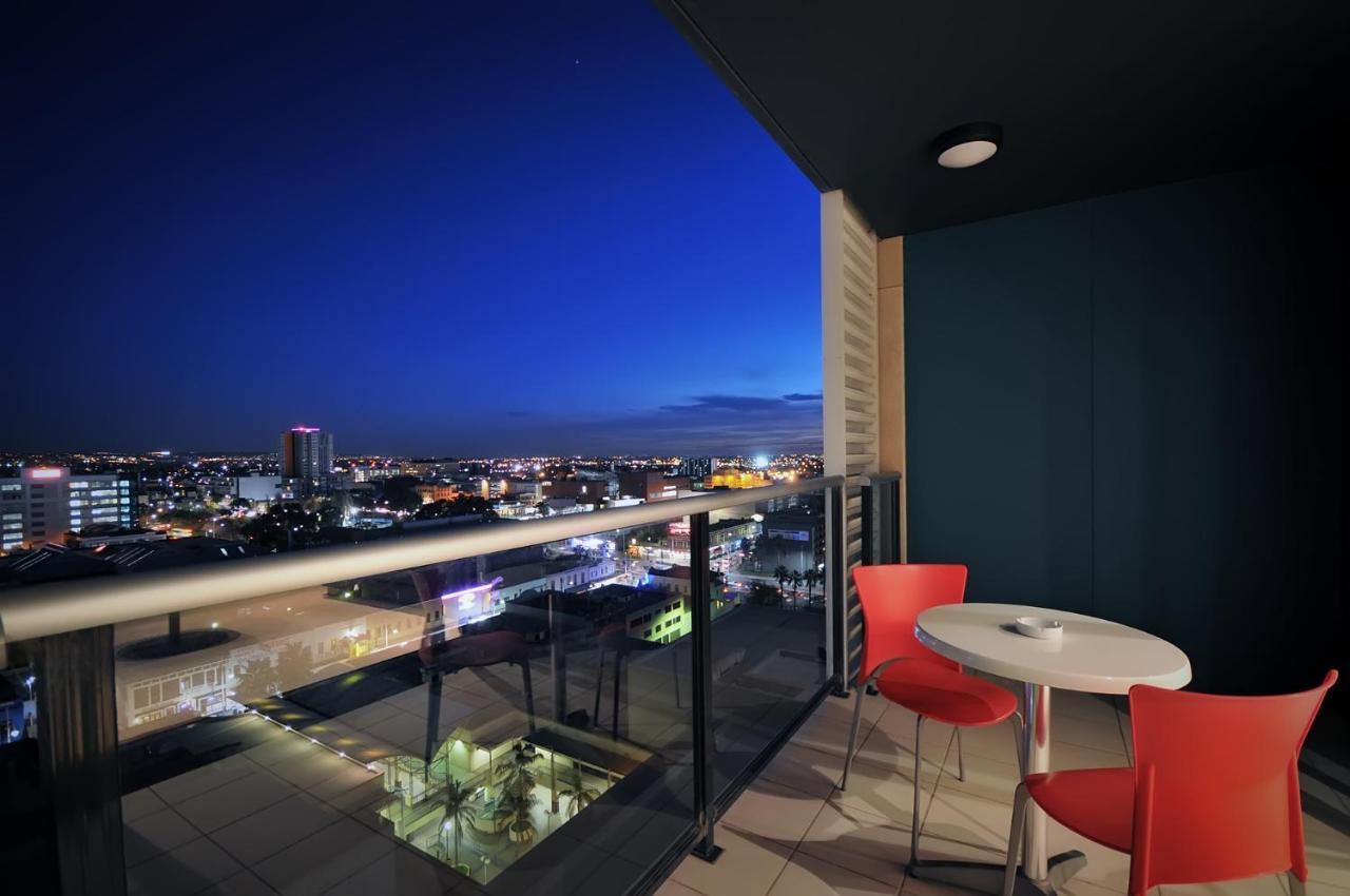 La Loft Apartments North Terrace Adelaide Værelse billede